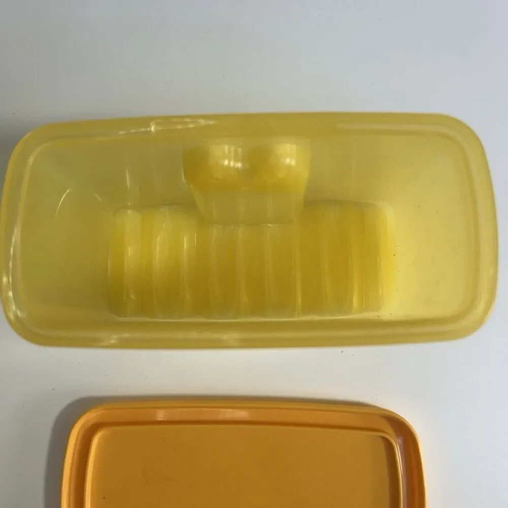 Tupperware Orange Yellow Fridgesmart 1.5 Cup Rectangular Vented Container 4735A